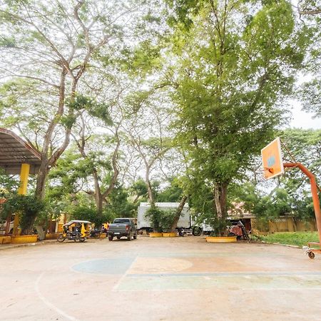 Отель Reddoorz Premium @ Gabinete Road Palawan Пуэрто-Принцеса Экстерьер фото