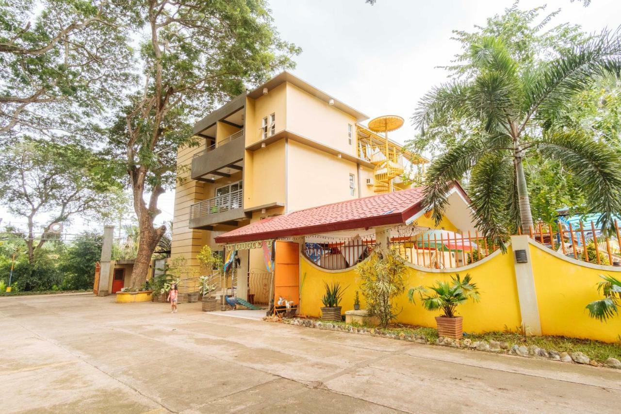 Отель Reddoorz Premium @ Gabinete Road Palawan Пуэрто-Принцеса Экстерьер фото