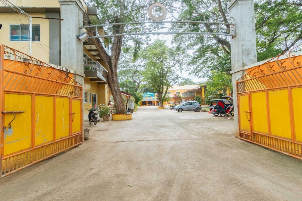 Отель Reddoorz Premium @ Gabinete Road Palawan Пуэрто-Принцеса Экстерьер фото