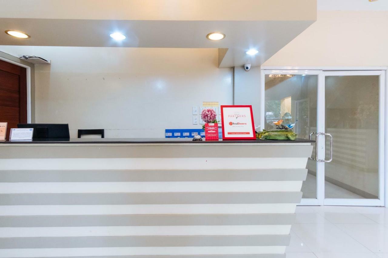 Отель Reddoorz Premium @ Gabinete Road Palawan Пуэрто-Принцеса Экстерьер фото