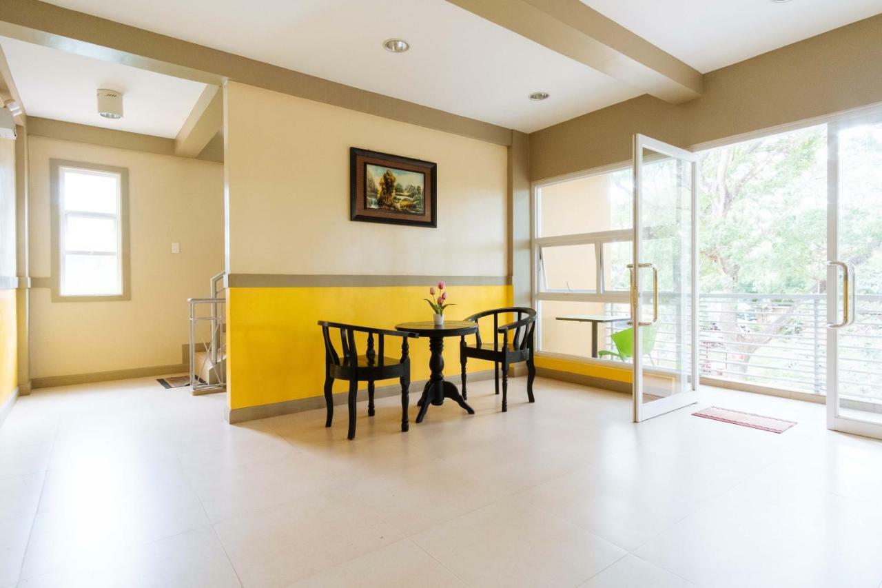 Отель Reddoorz Premium @ Gabinete Road Palawan Пуэрто-Принцеса Экстерьер фото