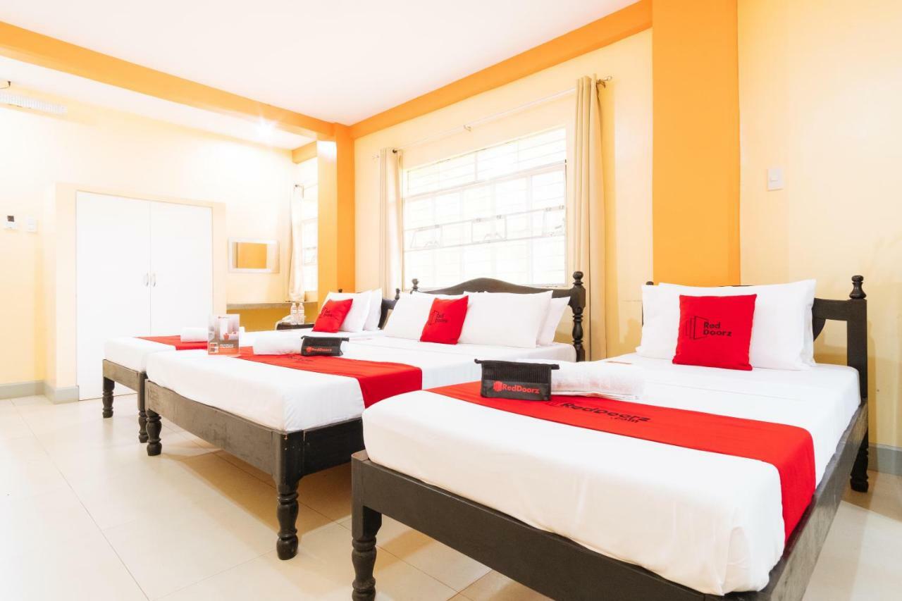 Отель Reddoorz Premium @ Gabinete Road Palawan Пуэрто-Принцеса Экстерьер фото