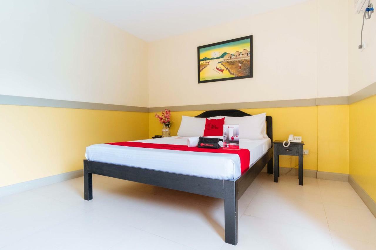Отель Reddoorz Premium @ Gabinete Road Palawan Пуэрто-Принцеса Экстерьер фото