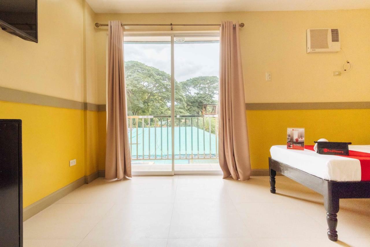 Отель Reddoorz Premium @ Gabinete Road Palawan Пуэрто-Принцеса Экстерьер фото