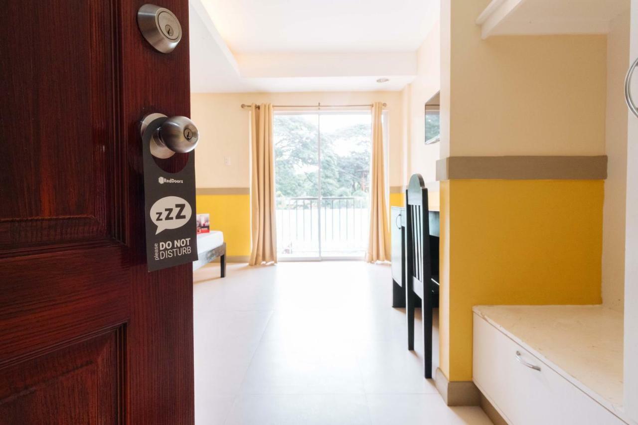 Отель Reddoorz Premium @ Gabinete Road Palawan Пуэрто-Принцеса Экстерьер фото
