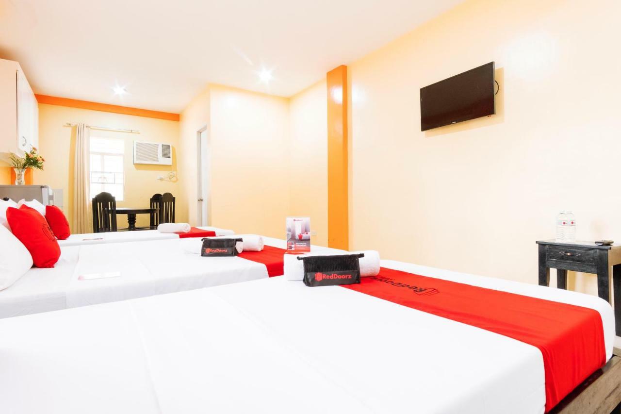 Отель Reddoorz Premium @ Gabinete Road Palawan Пуэрто-Принцеса Экстерьер фото