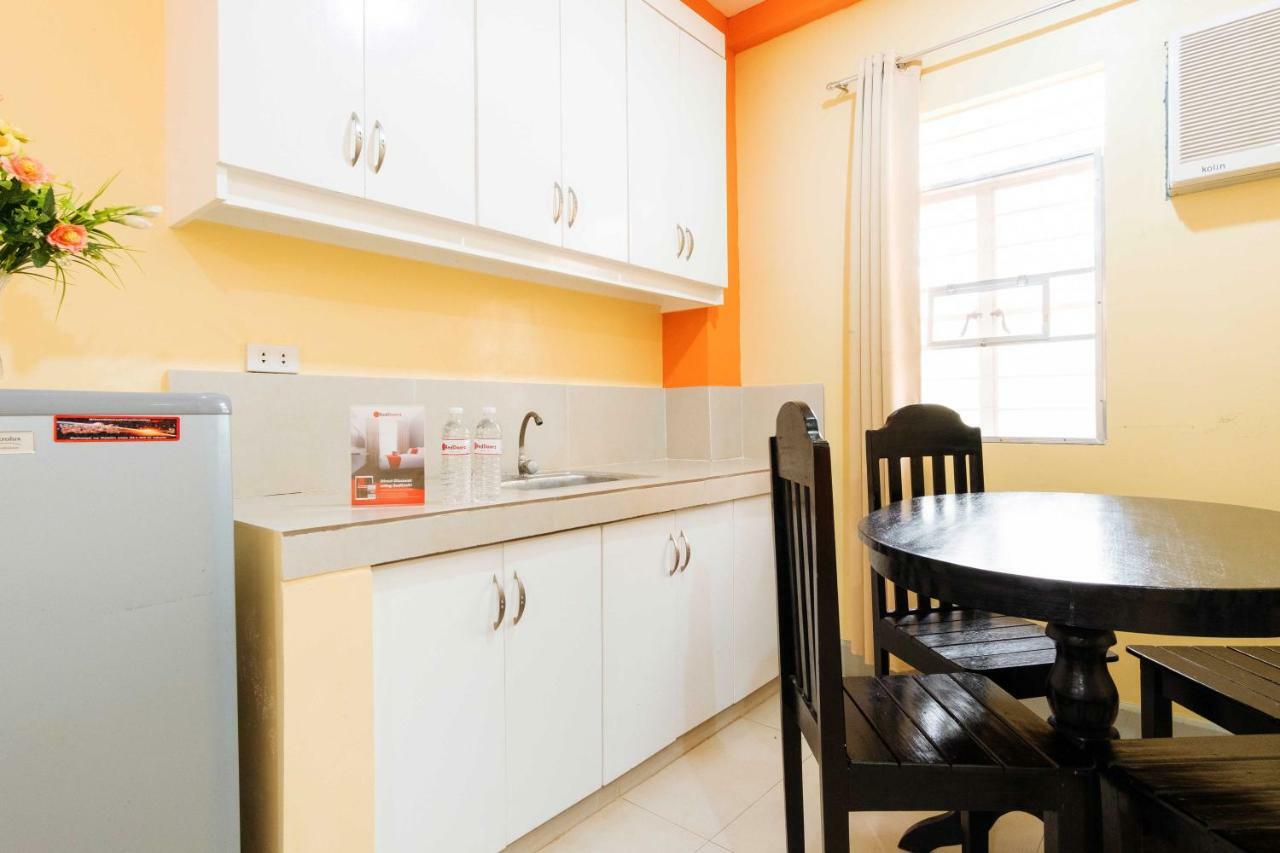 Отель Reddoorz Premium @ Gabinete Road Palawan Пуэрто-Принцеса Экстерьер фото