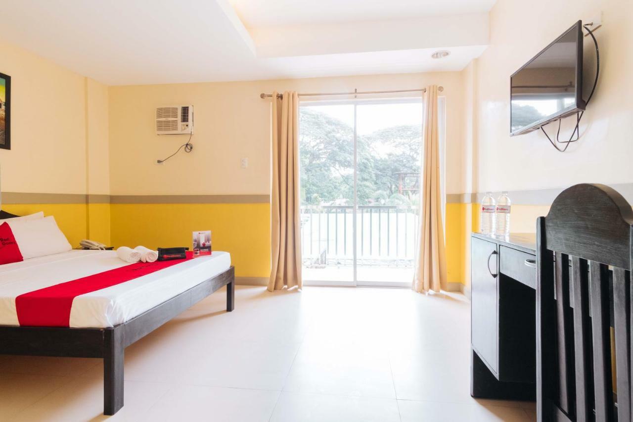 Отель Reddoorz Premium @ Gabinete Road Palawan Пуэрто-Принцеса Экстерьер фото